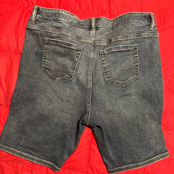 Lane Bryant Bermuda Shorts - Picture 2 of 4